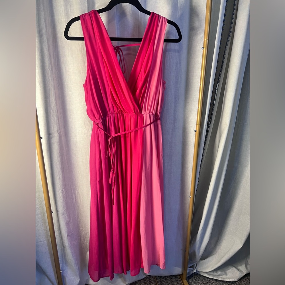 Block and Roll Pink Colorblock Pleated Midi Dress-medium